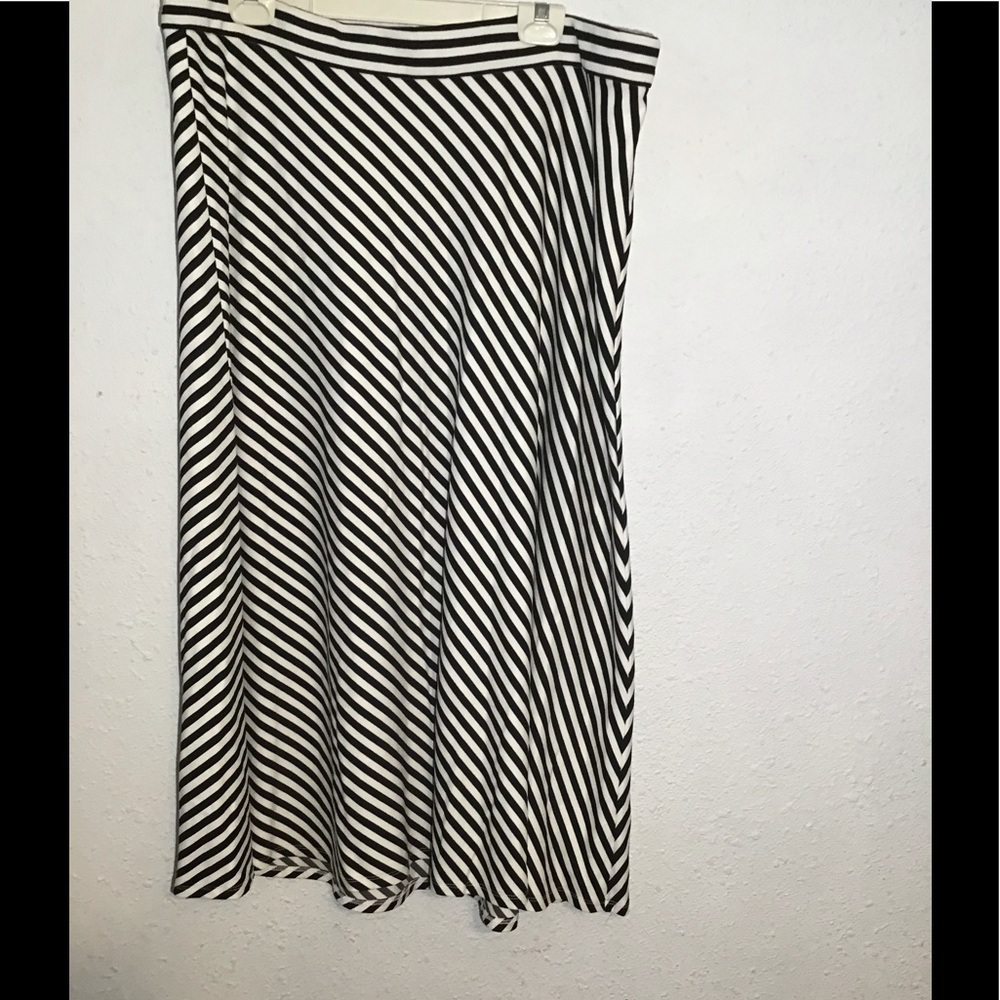 CJ banks striped stretchy skirt